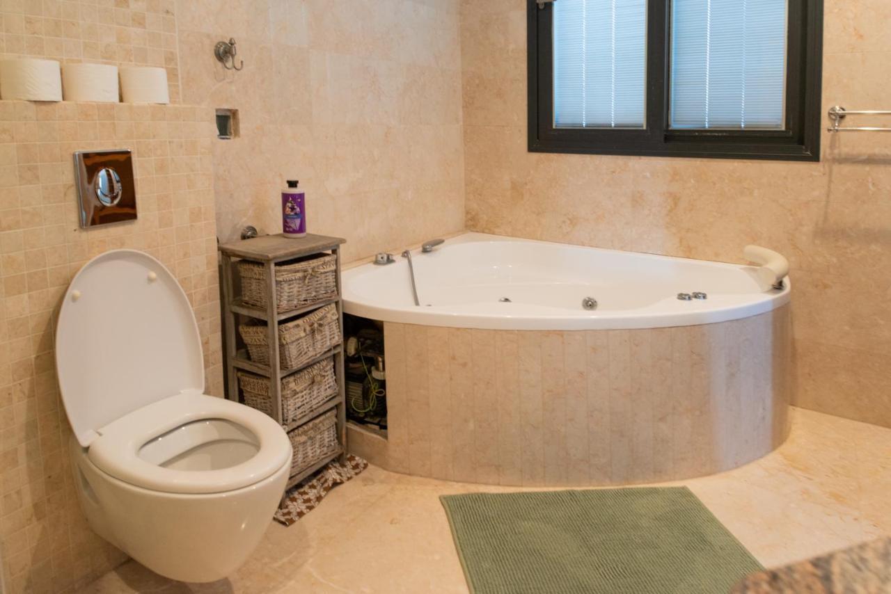Grace Holon Villa & Pool Zewnętrze zdjęcie