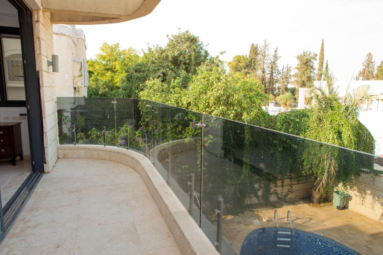 Grace Holon Villa & Pool Zewnętrze zdjęcie