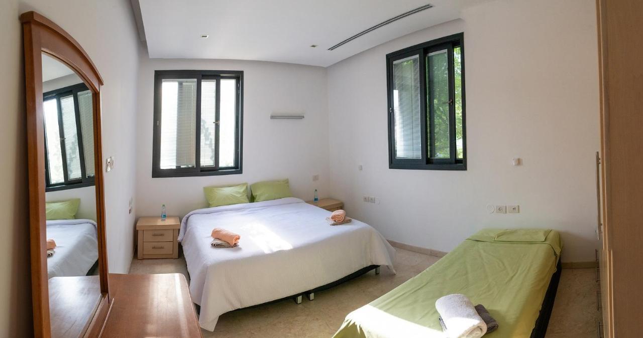 Grace Holon Villa & Pool Zewnętrze zdjęcie